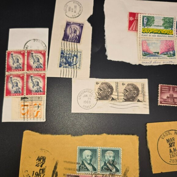 Vintage United States Postage Stamp Collection Assorted Designs Mixed Lot LI3042 - Picture 5 of 9